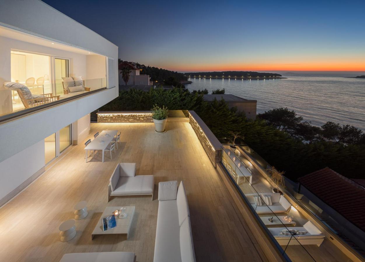 Luxury Seafront Villa Primosten Glamour With Private Pool, Sauna And Gym At The Beach In Primosten Bagian luar foto