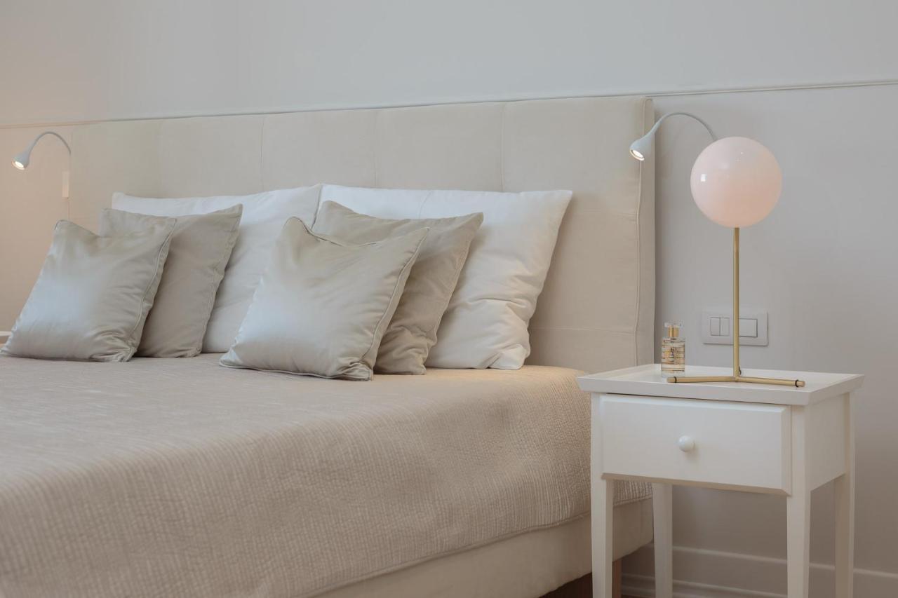 Luxury Seafront Villa Primosten Glamour With Private Pool, Sauna And Gym At The Beach In Primosten Bagian luar foto