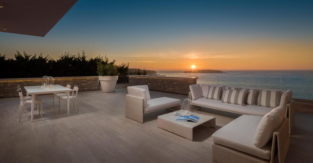 Luxury Seafront Villa Primosten Glamour With Private Pool, Sauna And Gym At The Beach In Primosten Bagian luar foto