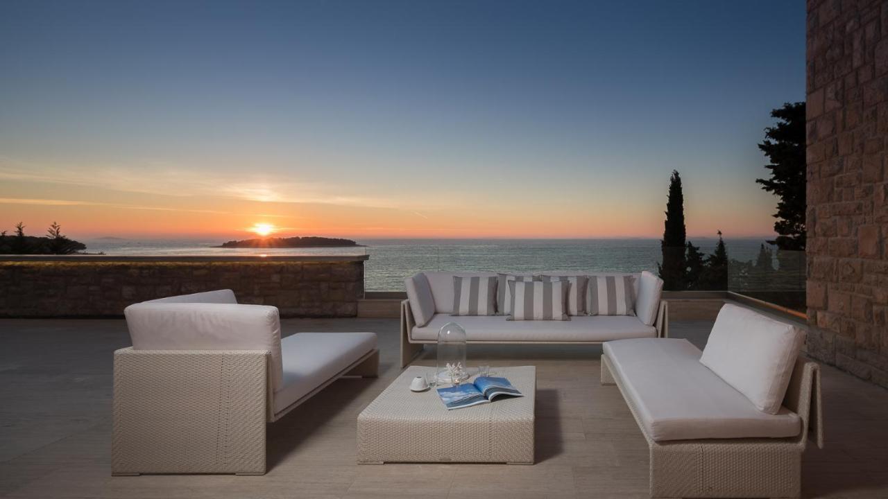 Luxury Seafront Villa Primosten Glamour With Private Pool, Sauna And Gym At The Beach In Primosten Bagian luar foto