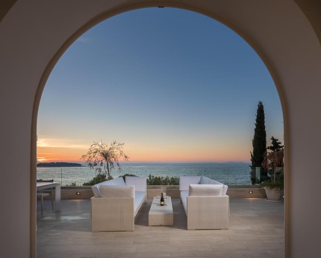 Luxury Seafront Villa Primosten Glamour With Private Pool, Sauna And Gym At The Beach In Primosten Bagian luar foto