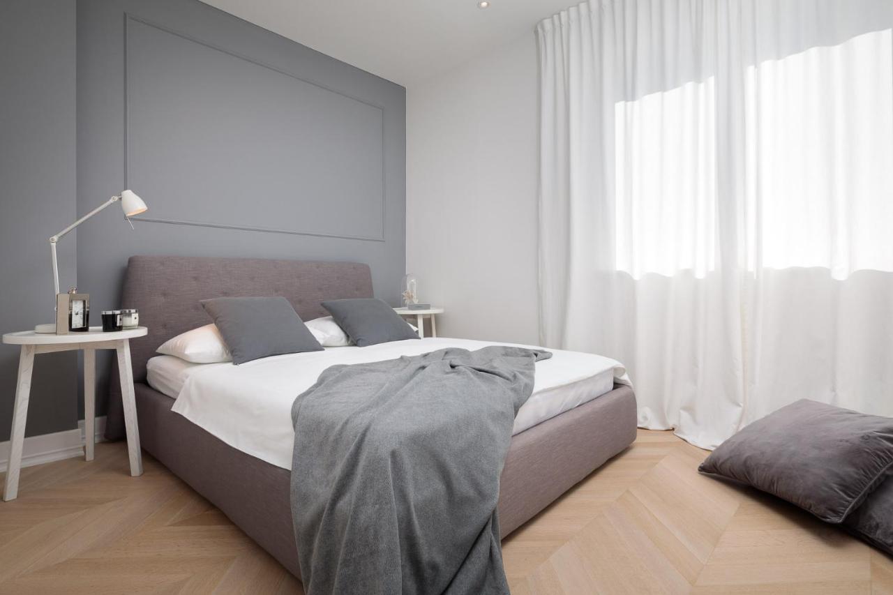 Luxury Seafront Villa Primosten Glamour With Private Pool, Sauna And Gym At The Beach In Primosten Bagian luar foto